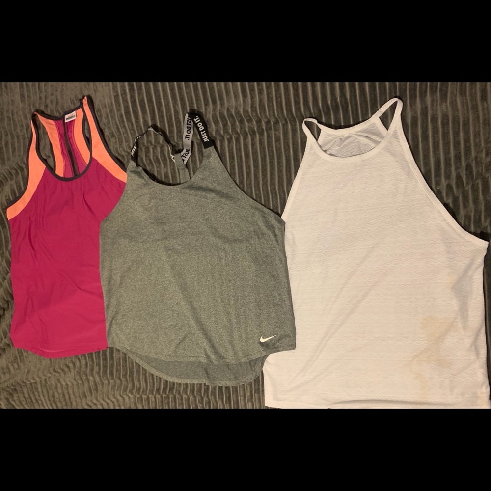 Women’s workout tops